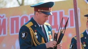 Тест по ОБЖ: Устав гарнизонной, комендантской и караульной служб Вооружённых Сил Российской Федерации (Смирнов, Хренников 11 класс)